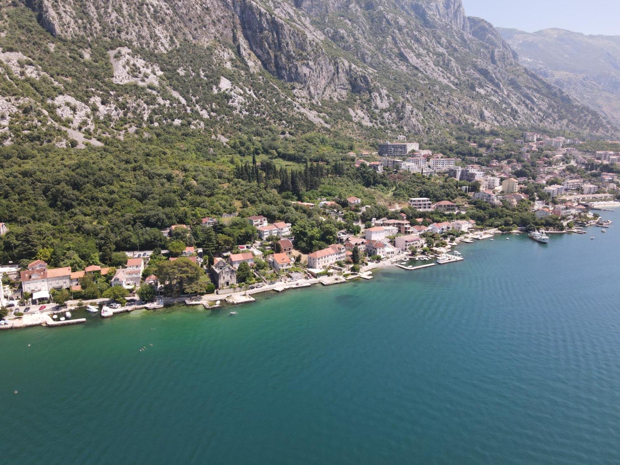 Montenegro Apartments - Private Beach Kotor Exteriör bild